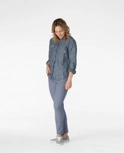 Stio Women's Ashton Chambray Shirt - Past Season -Stio Sales Shop W Ashton Chambray Shirt Dark Chambray 3 1dc868a6 b12c 4a2a a53a 7516bdfafcbd
