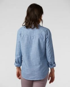 Stio Women's Ashton Chambray Shirt - Past Season -Stio Sales Shop W Ashton Chambray Shirt Light Chambray 2 83f7ce36 64e4 4920 b29c 2b4bce140459