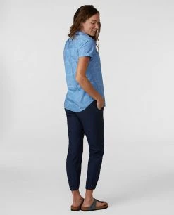 Stio Women's Curtis Camp Shirt SS -Stio Sales Shop W Curtis Camp Shirt SS Lakeside Bandana Print 4